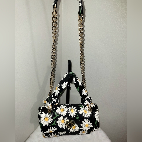 Betsey Johnson Quilted Puffed Daisy Print Bag. - Picture 9 of 10